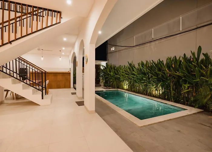 9 Mins To Canggu Beach, 4 Bed Pool Ferienhaus Mengwi
