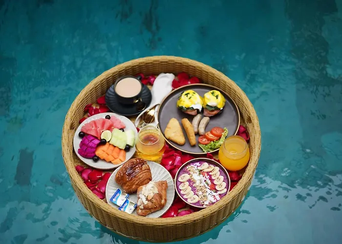 9 Mins To Canggu Beach, 4 Bed Pool Ferienhaus Mengwi
