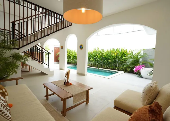 9 Mins To Canggu Beach, 4 Bed Pool Ferienhaus Mengwi