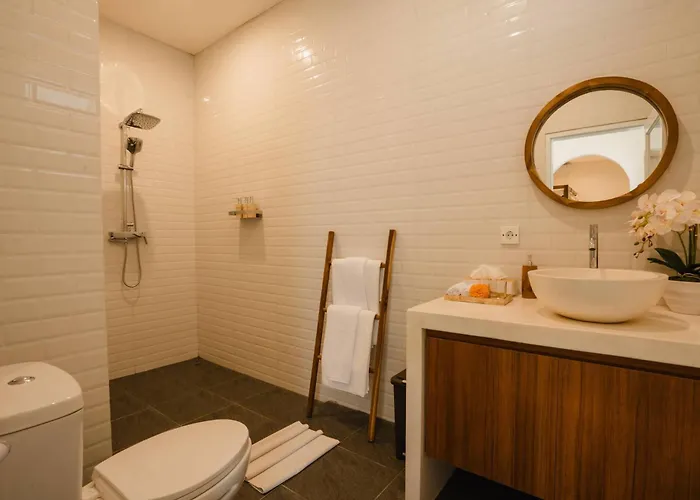 Ferienhaus 9 Mins To Canggu Beach, 4 Bed Pool *