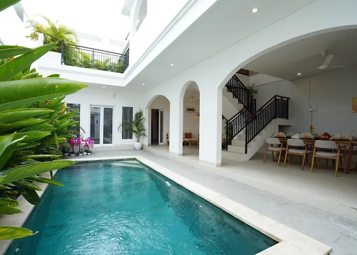 9 Mins To Canggu Beach, 4 Bed Pool Mengwi
